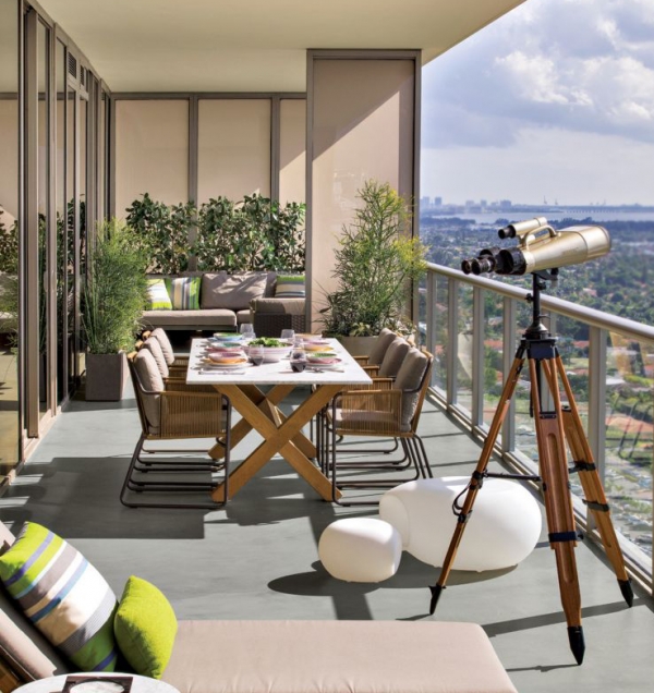 Balcony_HERO_600x636.jpg
